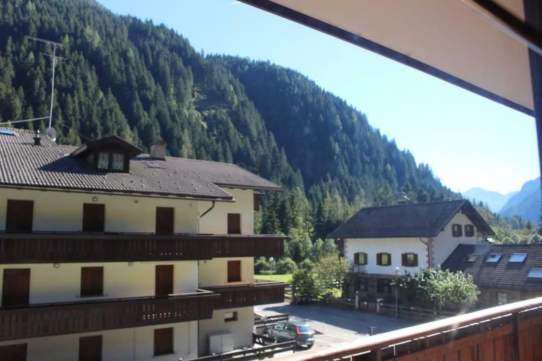 Appartamento Di Viola & Elia Predazzo Exteriör bild